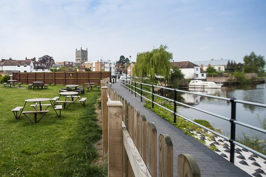 The Royal Hop Pole Wetherspoon Tewkesbury Exteriör bild